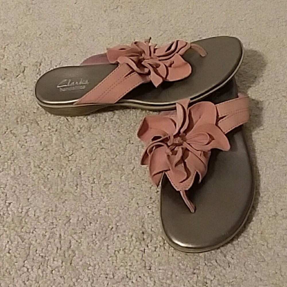 Clark's Bendable Flops - Picture 2 of 4